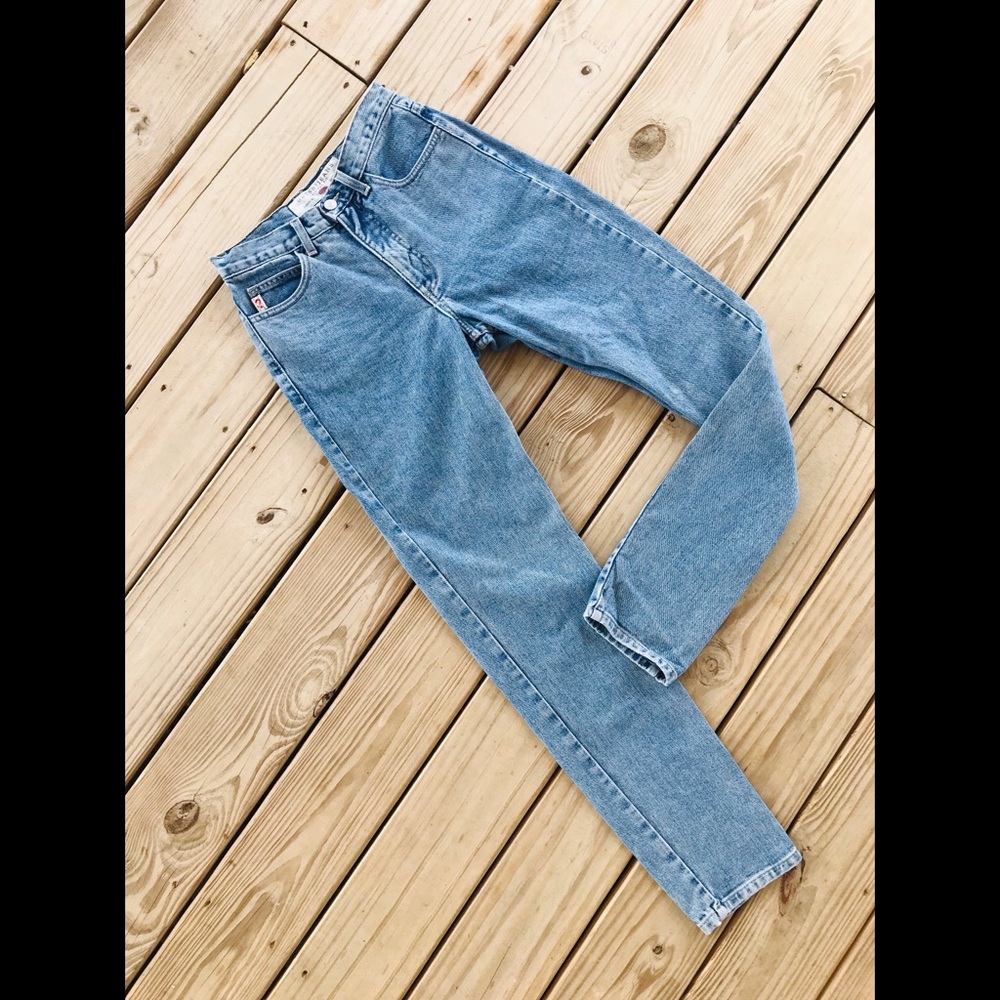 VTG High Rise Guess Jeans Light Wash Sz 26